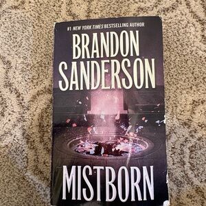 Brandon Sanderson Mistborn Book